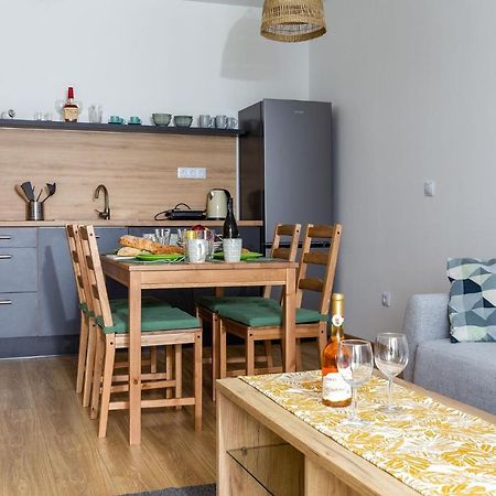 City And Thermal Apartman Γκιόρ Εξωτερικό φωτογραφία