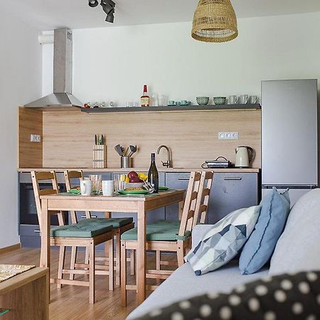 City And Thermal Apartman Γκιόρ Εξωτερικό φωτογραφία